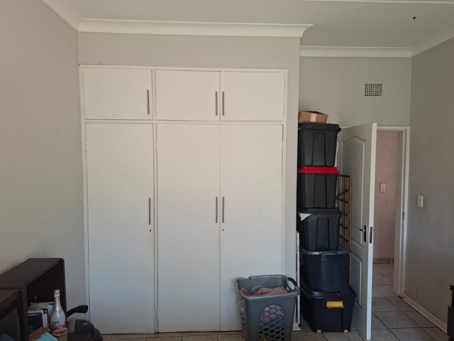 To Let 2 Bedroom Property for Rent in Meiringspark North West